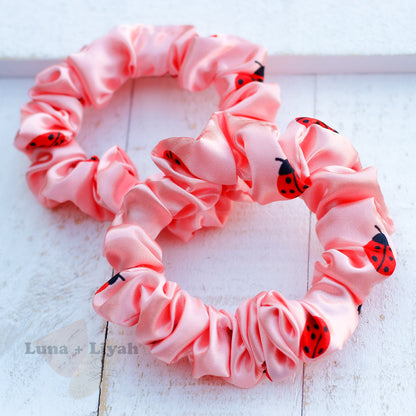 satin scrunchie - lady bugs