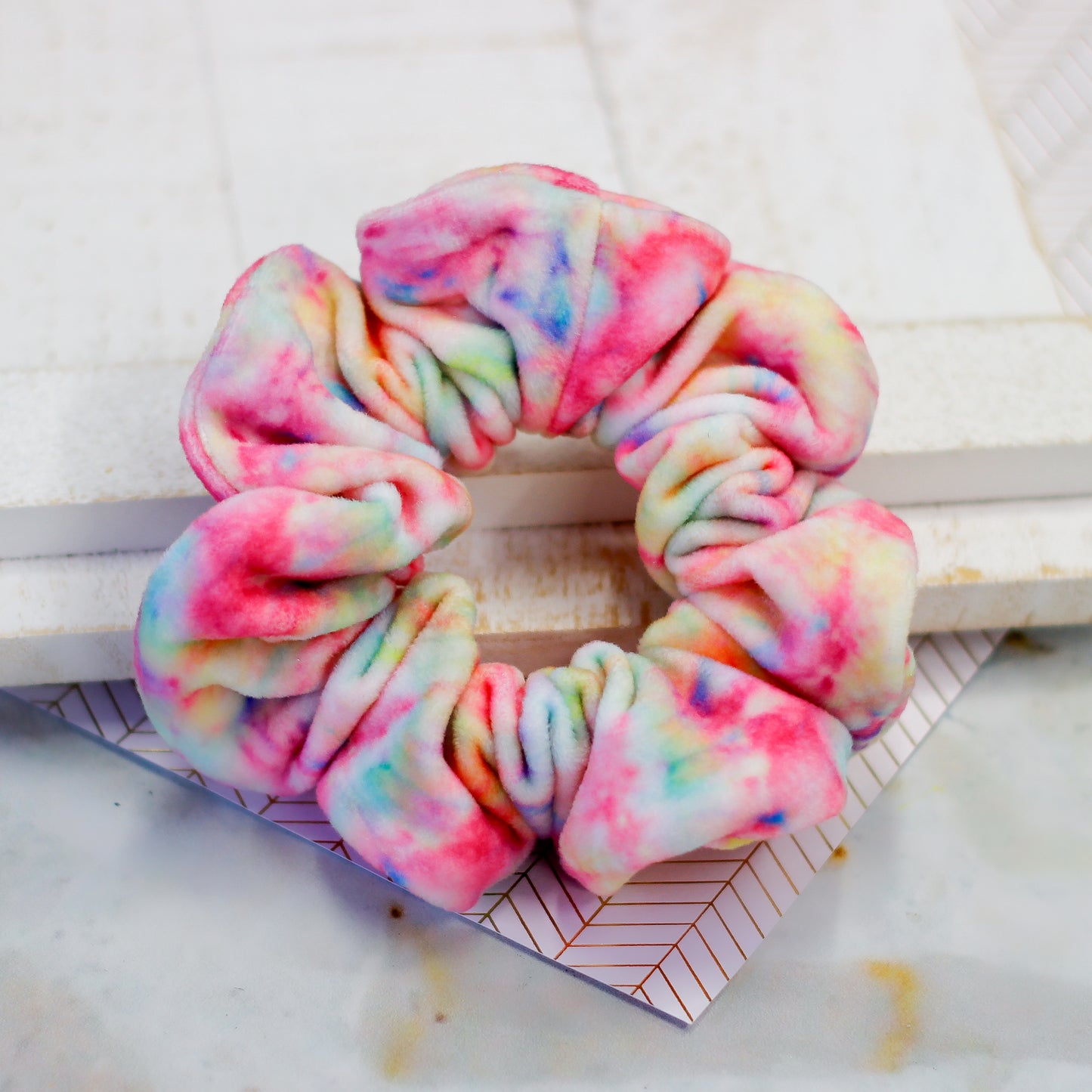 scrunchie - pastel tie dye