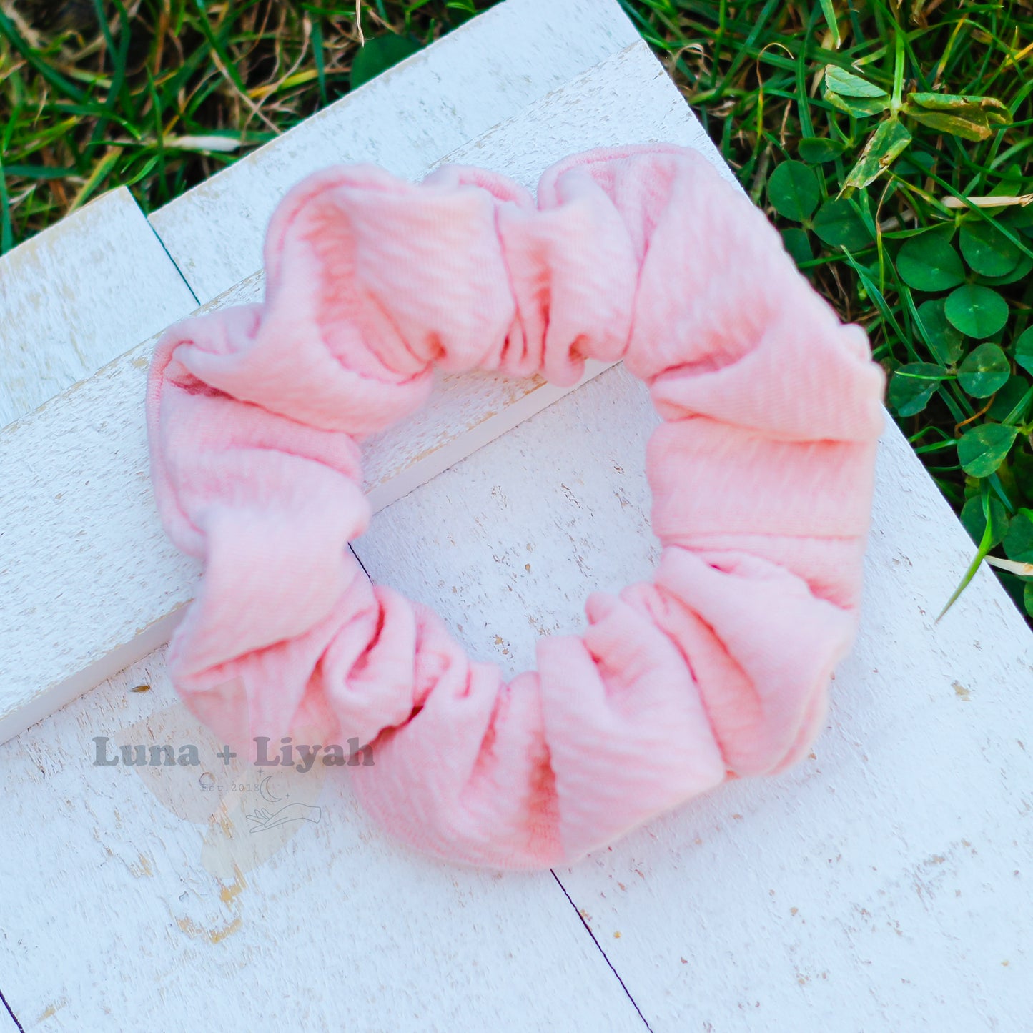 scrunchie - pink