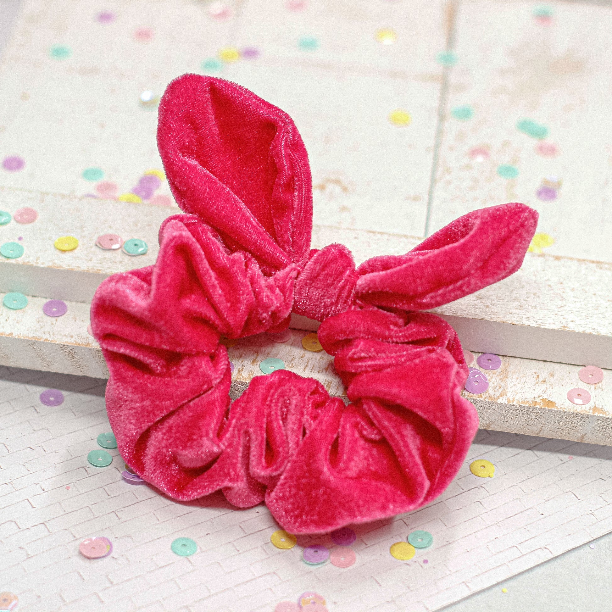 scrunchies - spring velvets pink