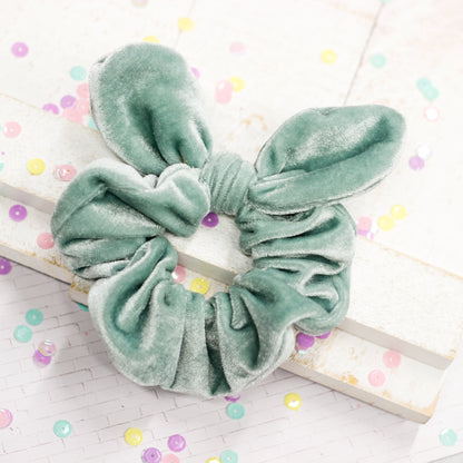 scrunchies - spring velvets green
