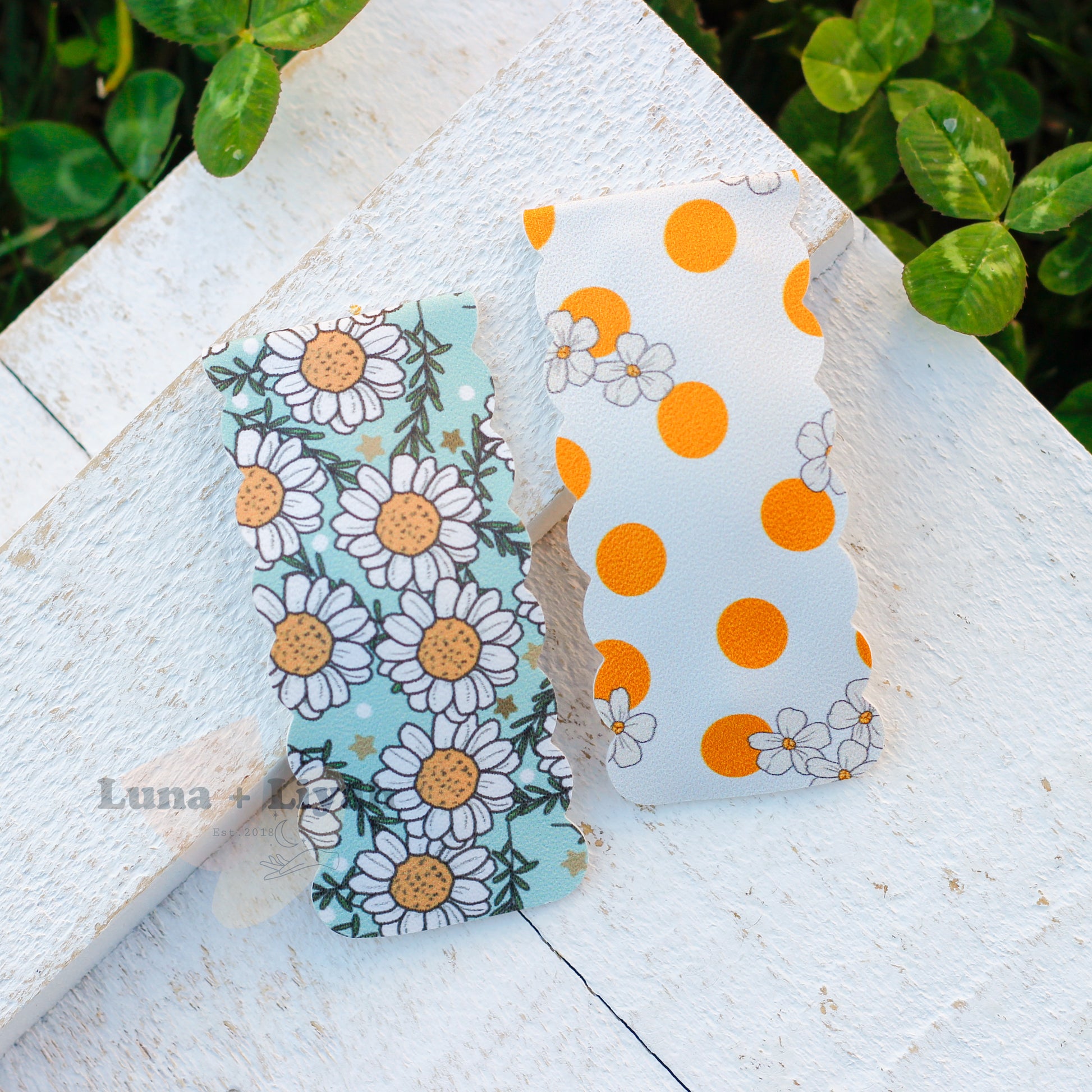 snap clip - blue daisy/marigold dots and flowers